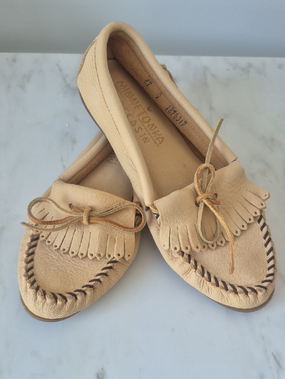 Minnetonka Tan Kilty Fringe Leather Moccasins